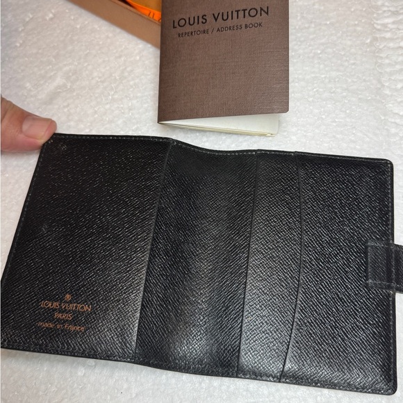 Louis Vuitton Green Epi phone book card holder **RARE** - Picture 13 of 16